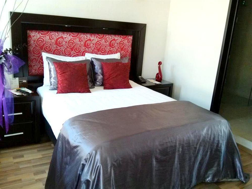 M Hoteles Concepto Morelia Bagian luar foto